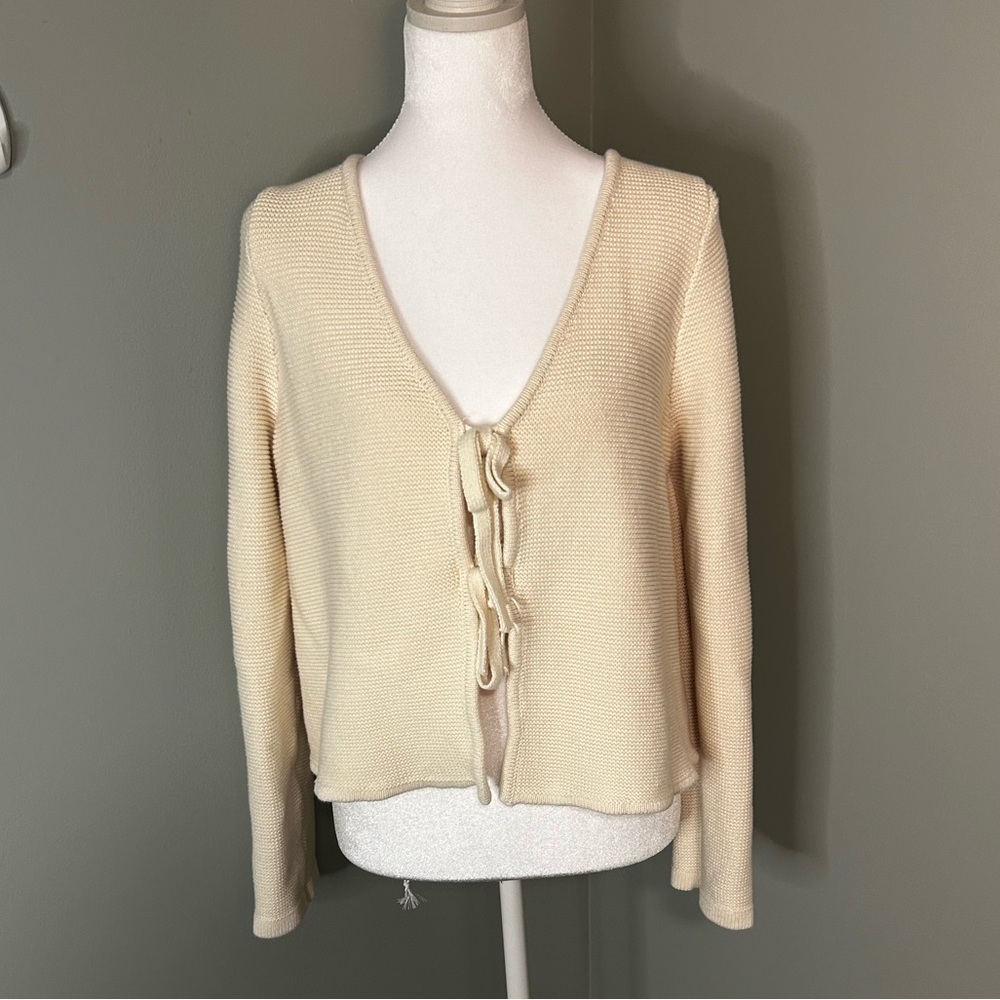 Cream Boutique Sweater‎ with Tie Detail